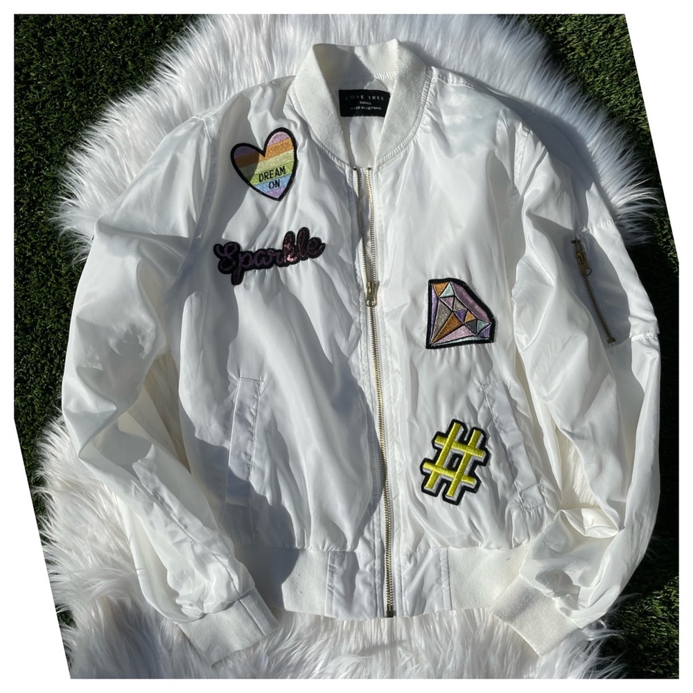 (FINAL💲) White Patched Jacket